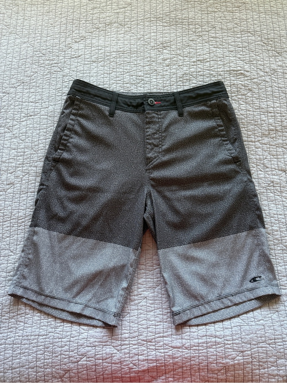 O’Neill Hybrid Shorts Men’s 30 | Gray & Black Striped Stretch Walkshorts